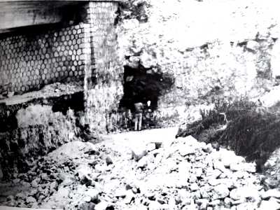 Il sito venne scoperto nel 1982 dall�Anas durante la demolizione del costone roccioso della lama, necessaria per i lavori di raddoppio della careggiata della 16